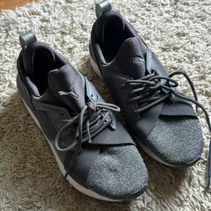 Omens puma sneakers size 8